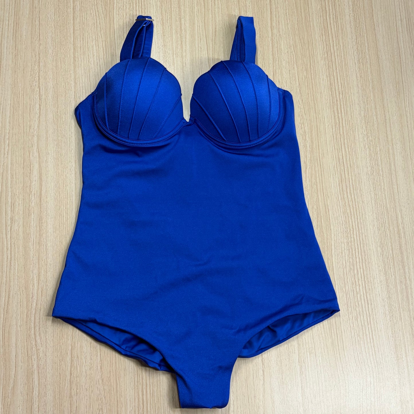 Isabella - One Piece (blue)